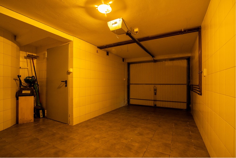 Mieszkanie - Sprzedaż - Józefosław, Polska - garaż.jpg - 810291001-9