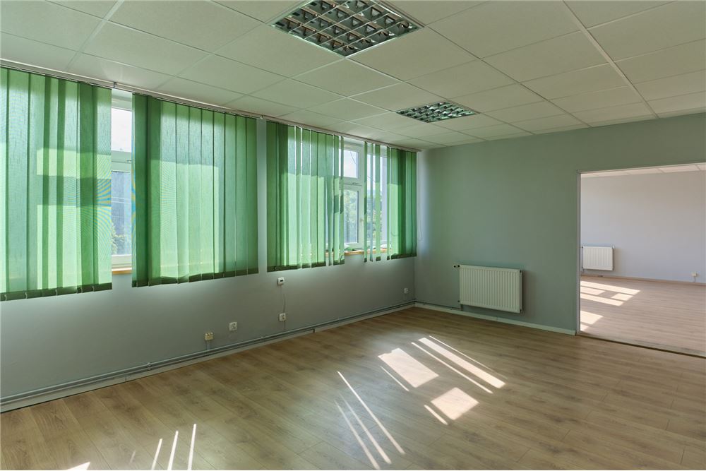 Nieruchomość przemysłowa - Sprzedaż - Bielsko-Biała, Polska - 37 - 800061016-1292