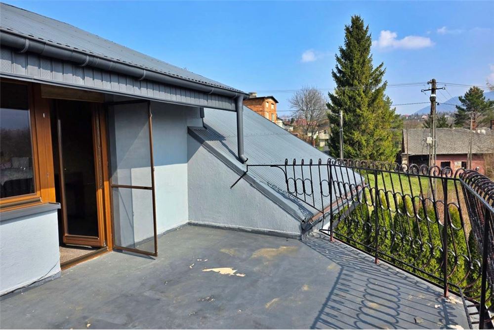 Dom wolnostojący - Sprzedaż - Bielsko-Biała, Polska - 126 - 800061016-1153