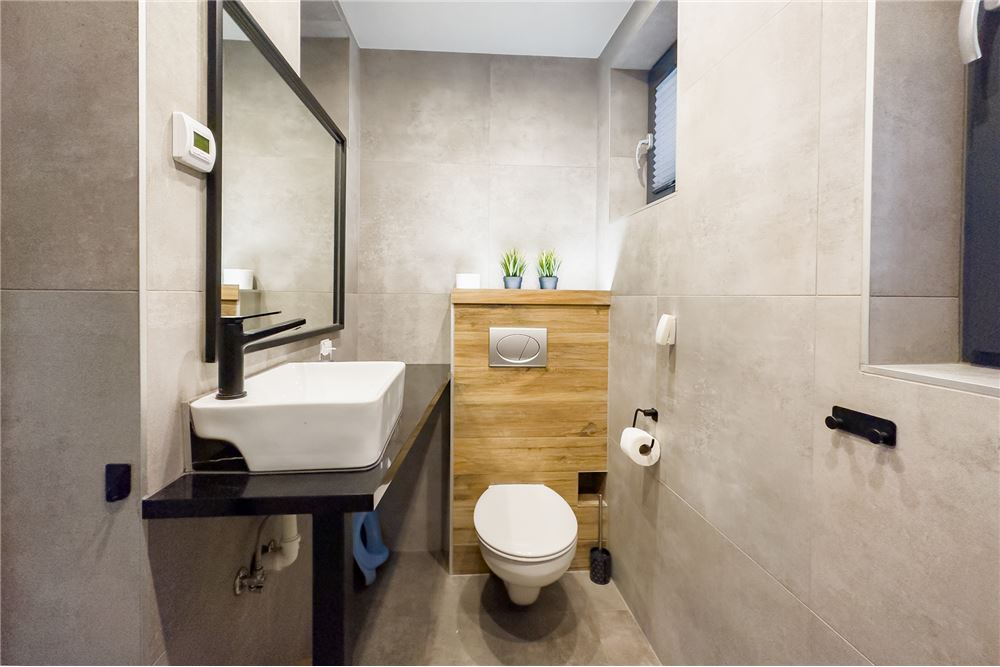 Nieruchomość inwestycyjna - Sprzedaż - Ustroń, Polska - 11 - 800061103-183