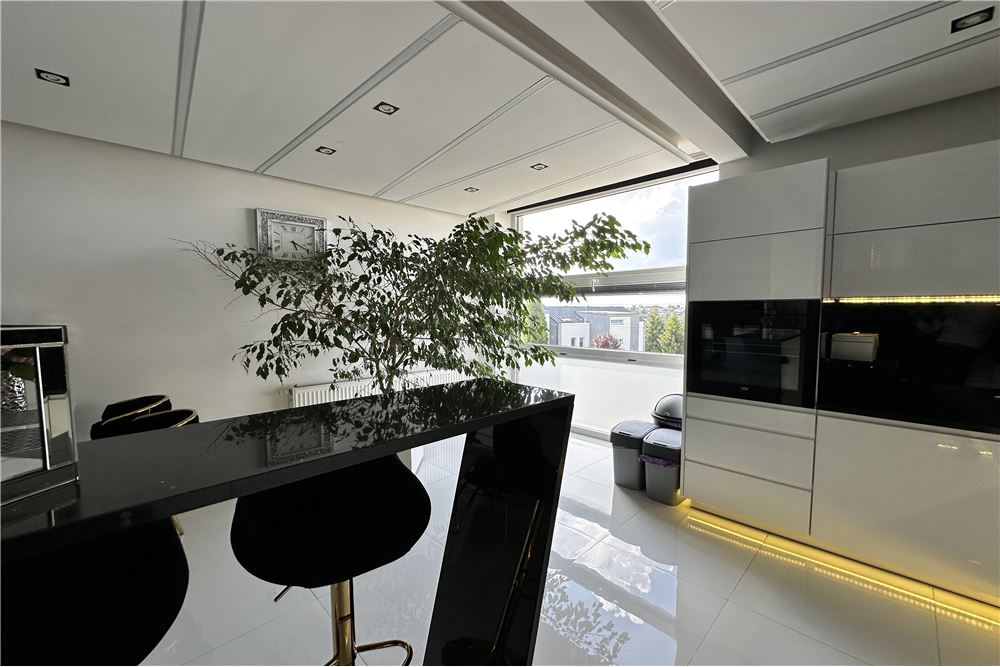 Mieszkanie - Sprzedaż - Bielsko-Biała, Polska - 24 - 800061098-166