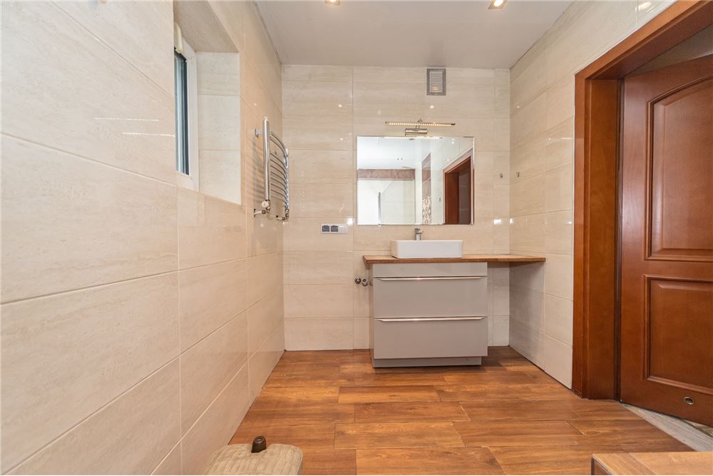 Dom wolnostojący - Sprzedaż - Jawiszowice, Polska - 38 - 800061076-422