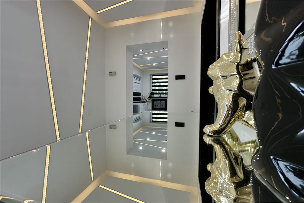 Mieszkanie - Sprzedaż - Bielsko-Biała, Polska - 40 - 800061098-166