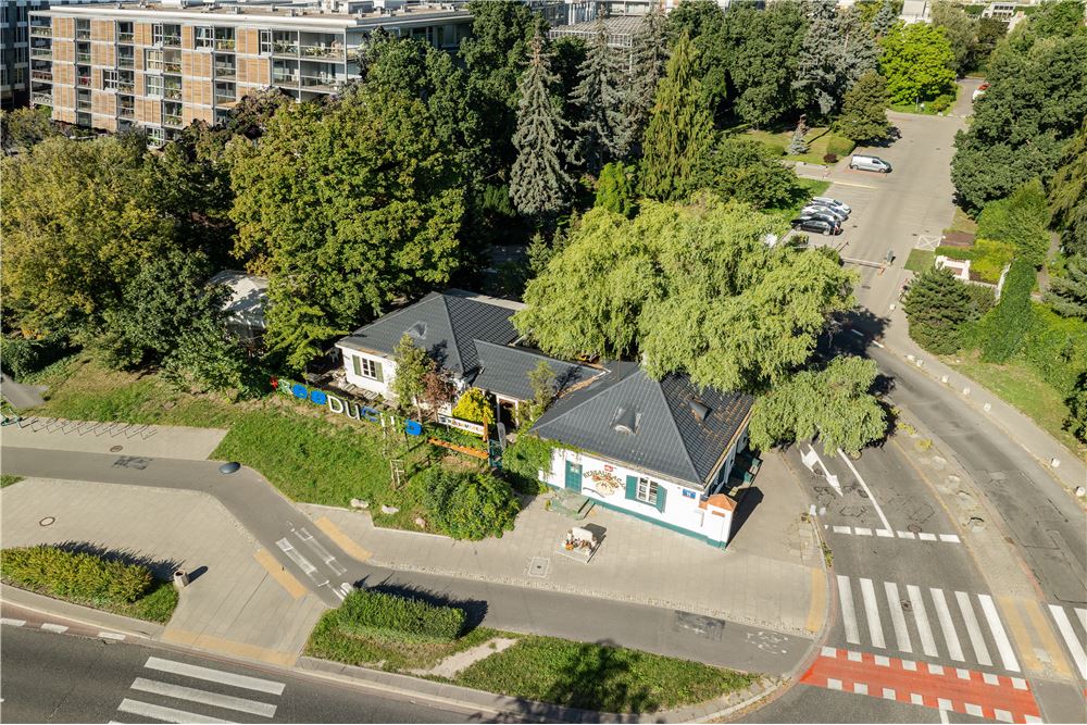 บ้านที่กั้นเป็นสองส่วน - การลงทุน - Warszawa, Polska - PL - Widok działki z lotu ptaka od strony wschodniej - 810251057-21