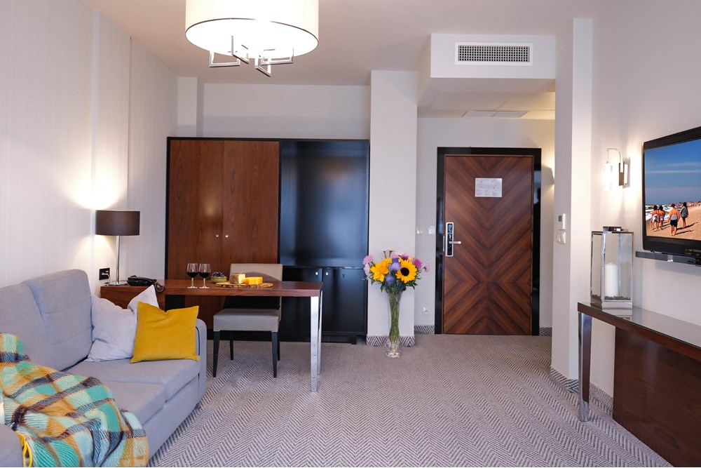 Apartament hotelowy z obsługą - Sprzedaż - Kołobrzeg, Polska - salon2109.jpg - 790221001-9