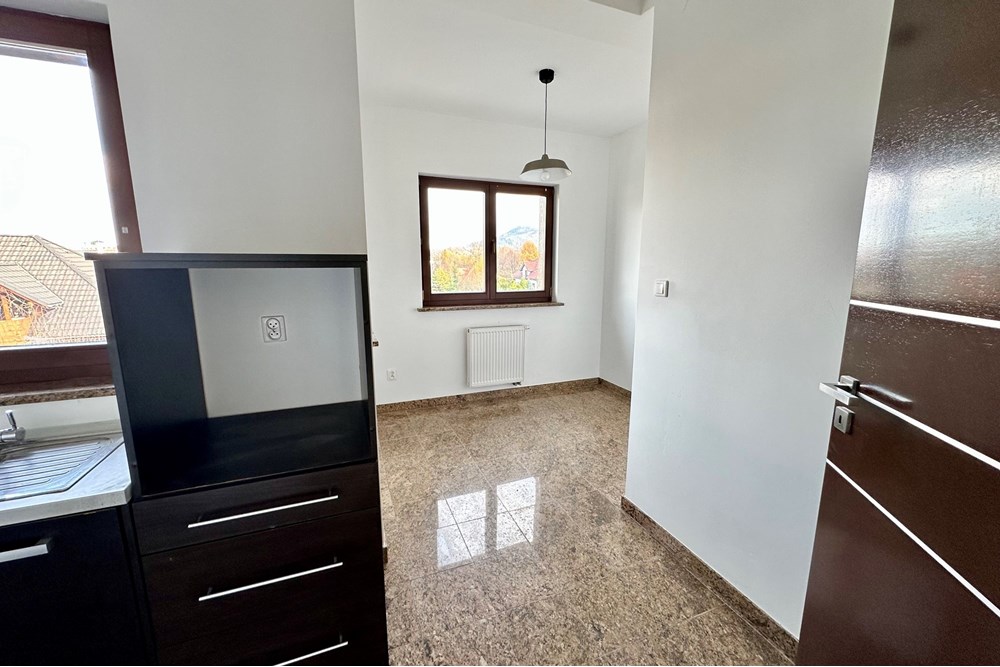 Mieszkanie dwupoziomowe - Sprzedaż - Bielsko-Biała, Polska - IMG_0530.jpeg - 800061098-182