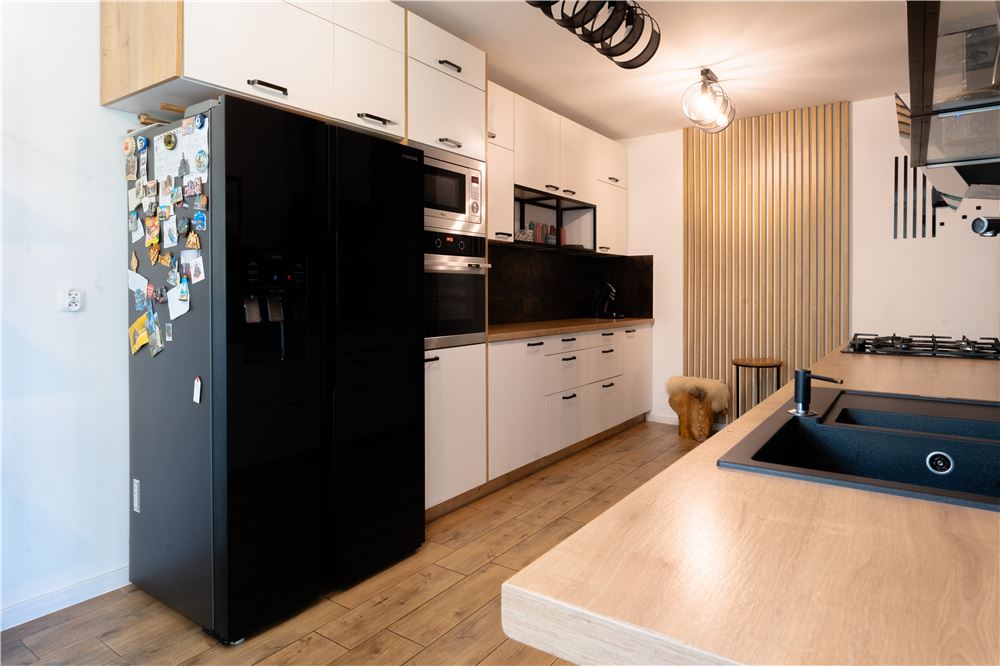 Dom w zabudowie szeregowej - Sprzedaż - Żywiec, Polska - 12 - 800061126-18