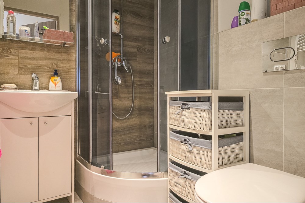 Mieszkanie - Sprzedaż - Łódź, Polska - Mieszkanie-na-sprzedaz-Lodz-1.jpg - 470191039-144