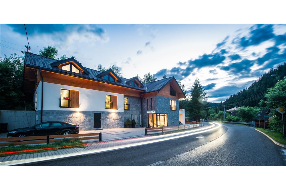 Dom wolnostojący - Sprzedaż - Korbielów, Polska - 12 - 800061076-401