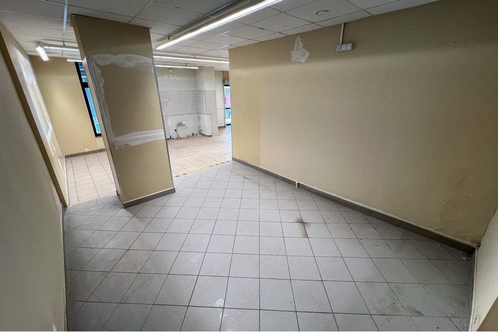 Lokal handlowy/usługowy - Sprzedaż - Rybarzowice, Polska - IMG_1840.jpg - 800061039-524