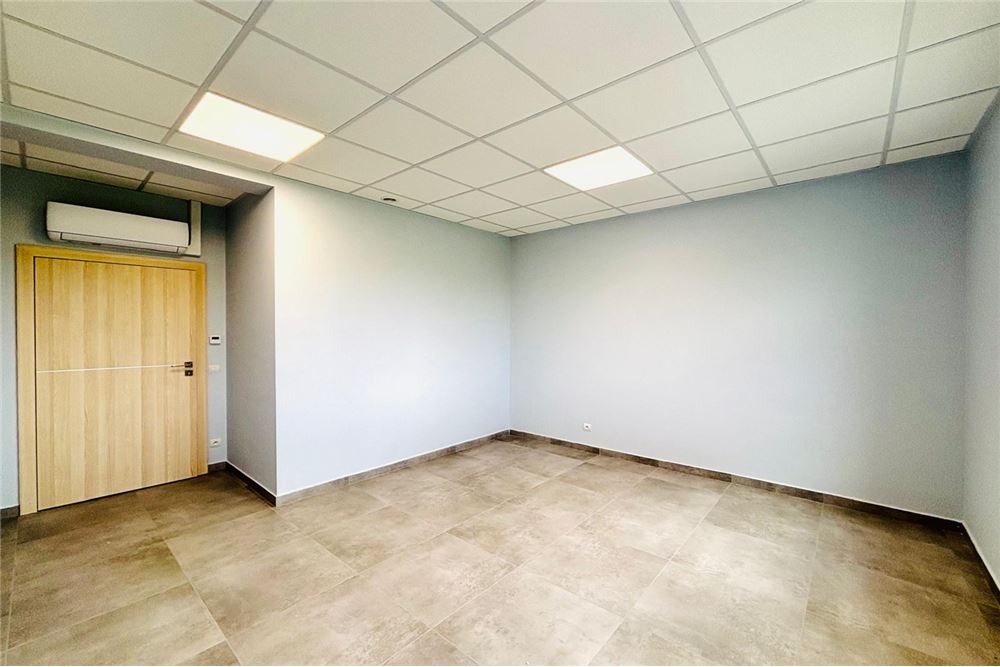 Piętro budynku - Wynajem - Sosnowiec, Polska - 12 - 800161013-39