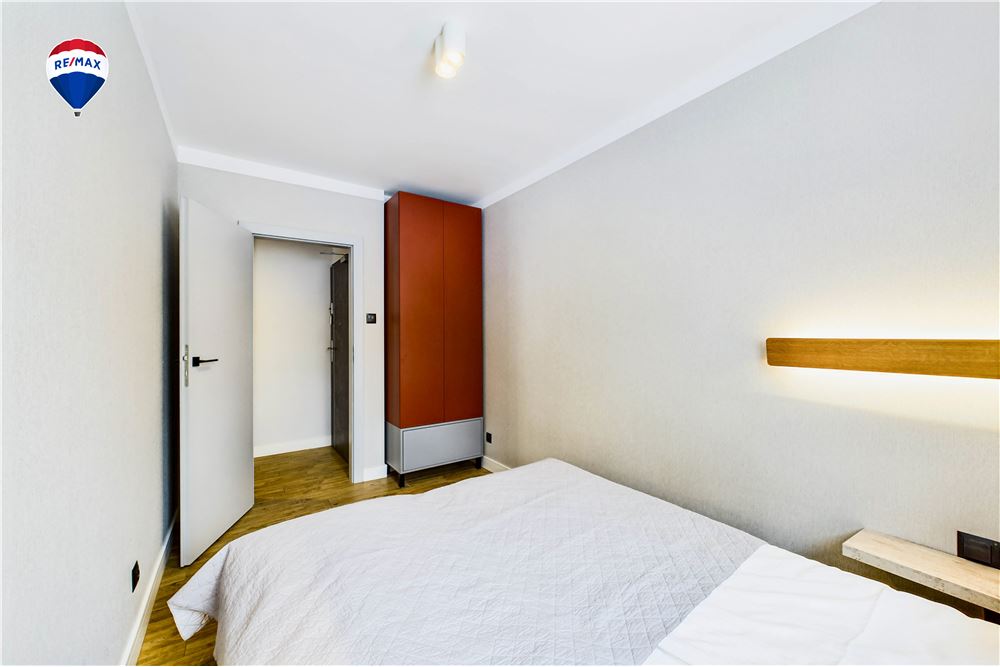 Mieszkanie - Sprzedaż - Świeradów-Zdrój, Polska - 18 - 800181029-41