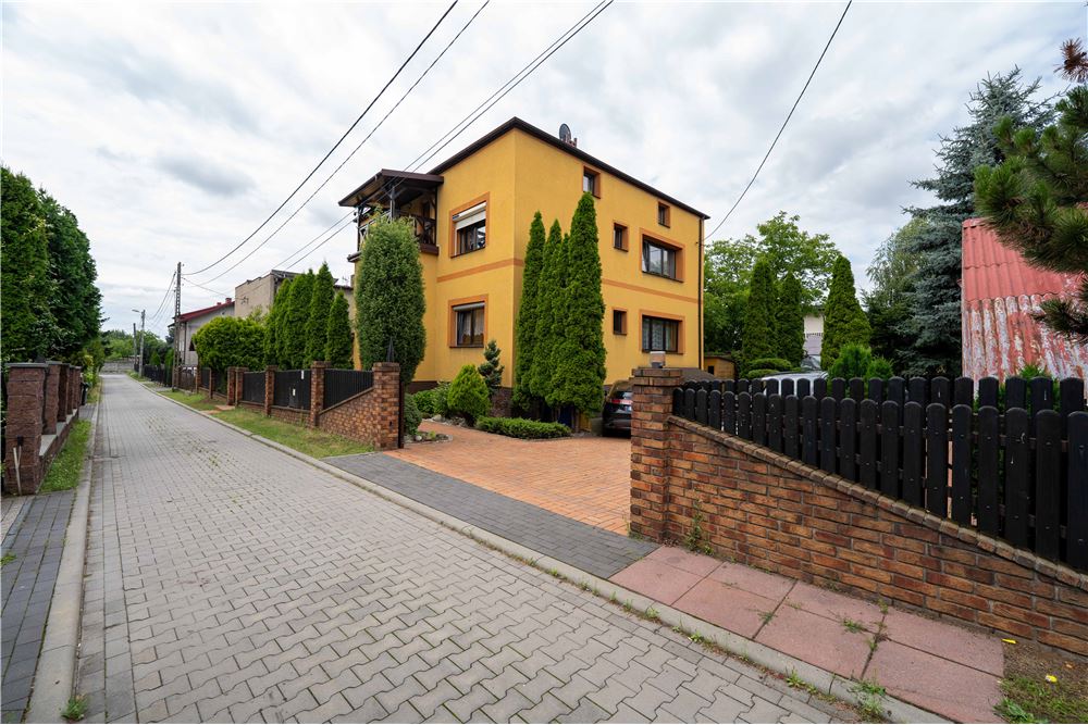 Dom wolnostojący - Sprzedaż - Sosnowiec, Polska - 1 - 800161013-42