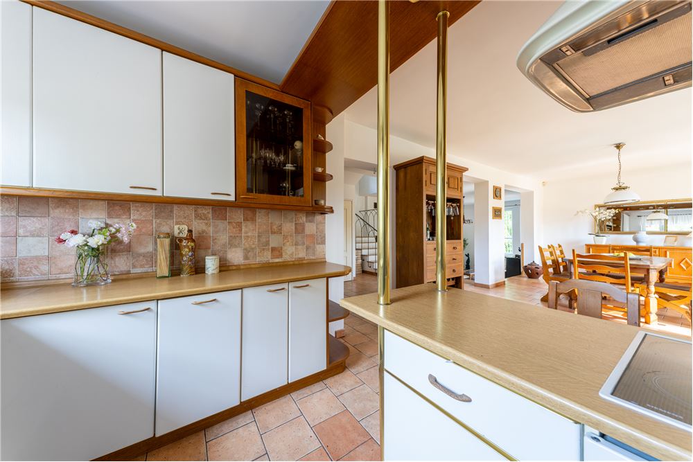 Dom wolnostojący - Sprzedaż - Józefów, Polska - 84 - 810251028-66