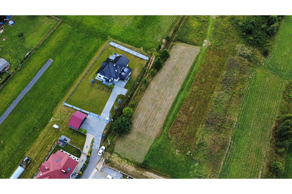 Działka - Sprzedaż - Ślemień, Polska - dji_fly_20250723_172742_257_1753284472485_photo_optimized.JPG - 800061130-24