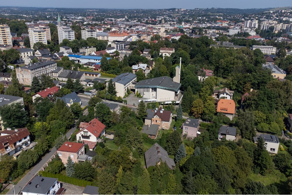 Dom wolnostojący - Sprzedaż - Bielsko-Biała, Polska - DJI_0201.jpg - 800061103-199