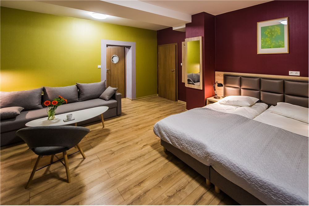 Dom wolnostojący - Sprzedaż - Korbielów, Polska - 175 - 800061076-401