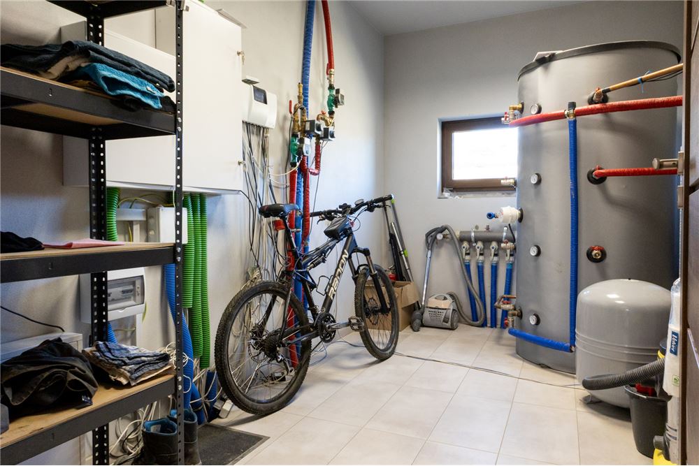 Dom wolnostojący - Sprzedaż - Radziechowy, Polska - 43 - 800061039-513