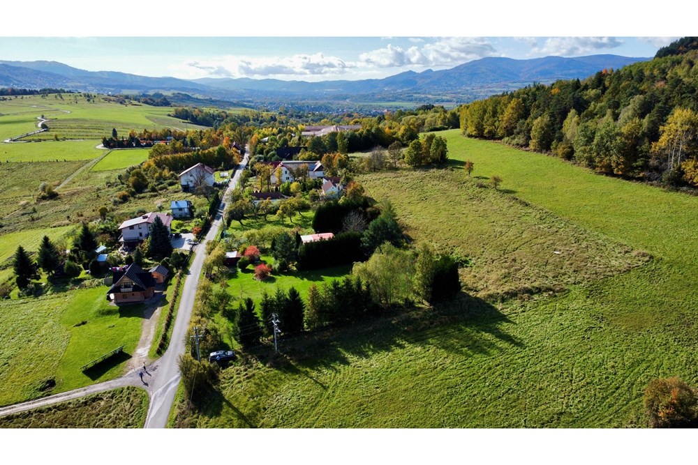 Nieruchomość inwestycyjna - Sprzedaż - Żywiec, Polska - dji_fly_20251013_125712_219_1760441693495_photo_optimized.jpeg - 800061098-178