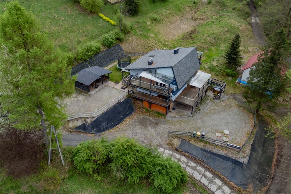 Nieruchomość inwestycyjna - Sprzedaż - Ustroń, Polska - 70 - 800061103-183