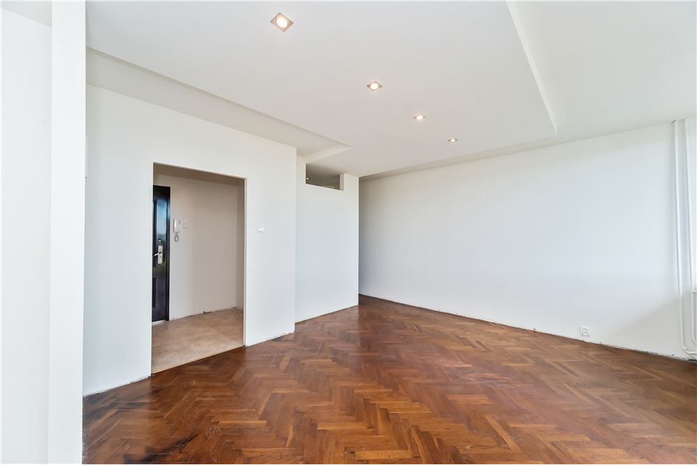 Mieszkanie - Sprzedaż - Bielsko-Biała, Polska - 4 - 800061100-88