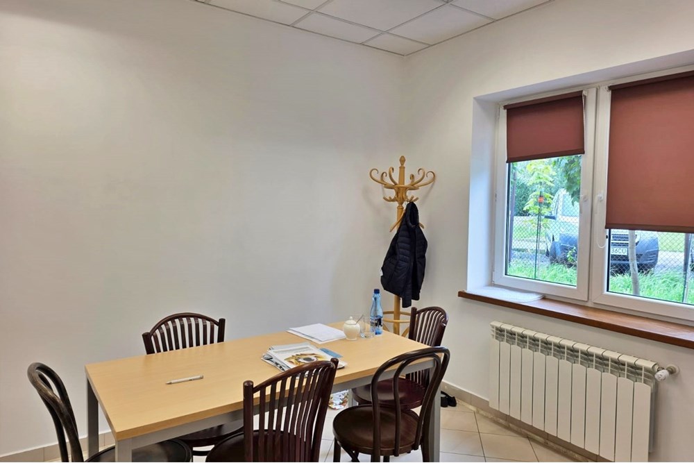 Lokal handlowy/usługowy - Wynajem - Bielsko-Biała, Polska - 15.jpg - 800061016-1295