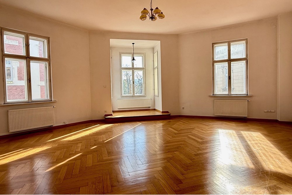 Lokal handlowy/usługowy - Wynajem - Bielsko-Biała, Polska - 3.jpeg - 470131094-21