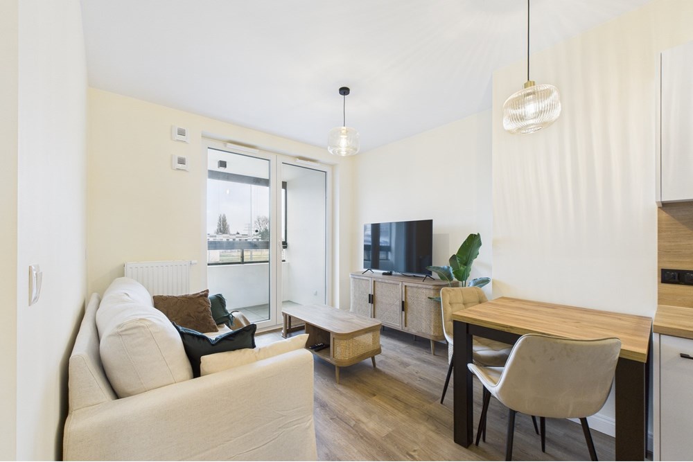 Mieszkanie - Wynajem - Warszawa, Polska - CAM03612G0-PR0137-STILL011.jpg - 810051043-44