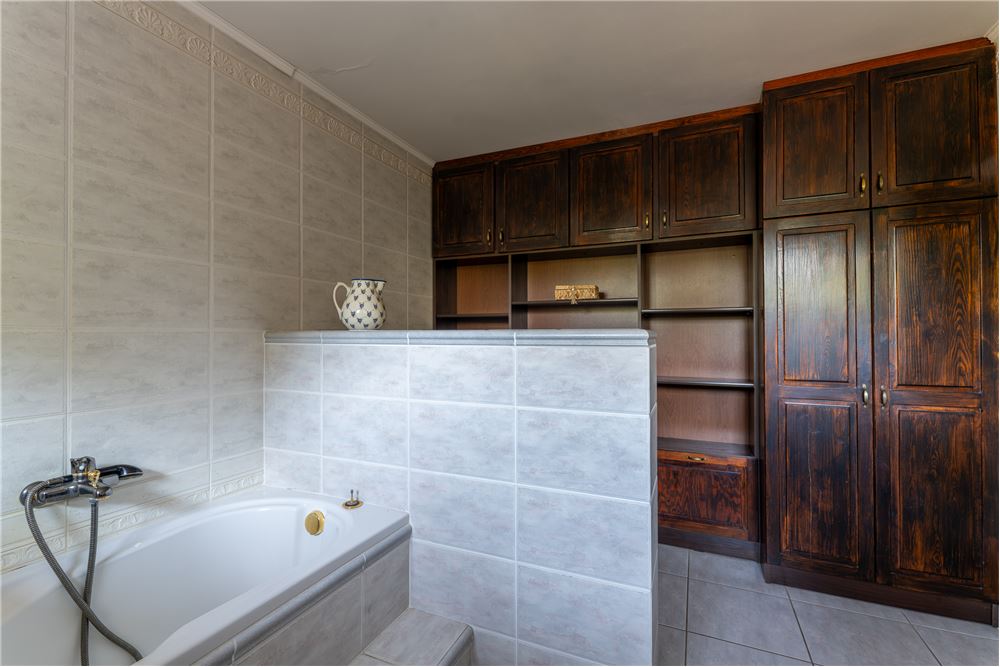 Dom wolnostojący - Sprzedaż - Józefów, Polska - 113 - 810251028-66