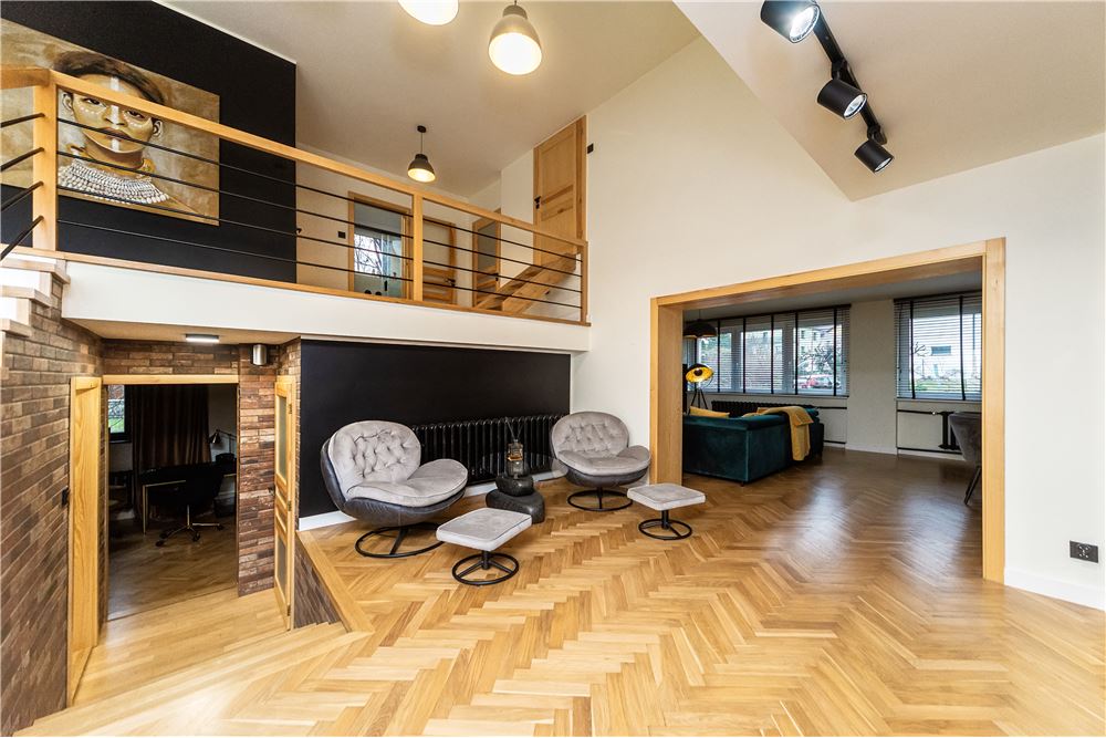 Dom wolnostojący - Sprzedaż - Kozy, Polska - 1 - 800061129-4