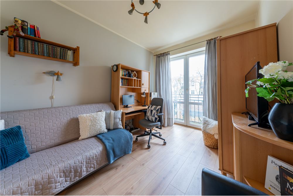 Condo/Apartment For Sale Warszawa, Poland 81025103527