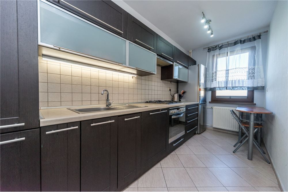 Mieszkanie - Sprzedaż - Bielsko-Biała, Polska - 5 - 800061057-102