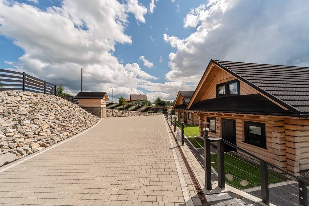 Biznes - Sprzedaż - Istebna, Polska - MIODM_093M.jpg - 800061093-116