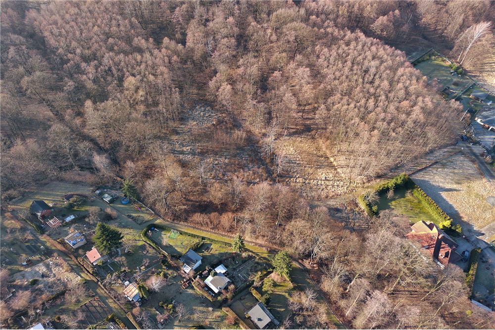 Działka budowlana - Sprzedaż - Bielsko-Biała, Polska - 73 - 800061076-406