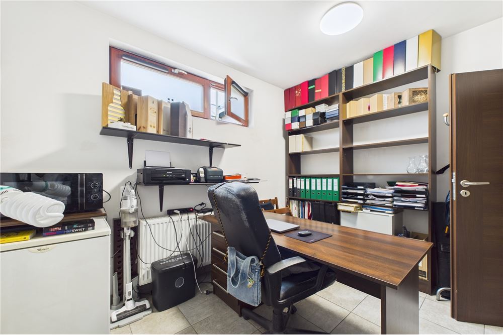 Lokal handlowy/usługowy - Sprzedaż - Warszawa, Polska - 15 - 810051040-249