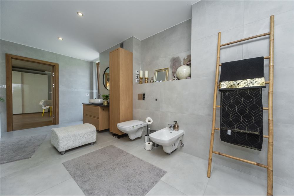 Dom jednorodzinny - Sprzedaż - Tarnowskie Góry, Polska - 54 - 800061076-410