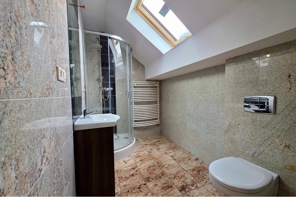 Mieszkanie dwupoziomowe - Sprzedaż - Bielsko-Biała, Polska - 20251203_124817.jpeg - 800061098-188