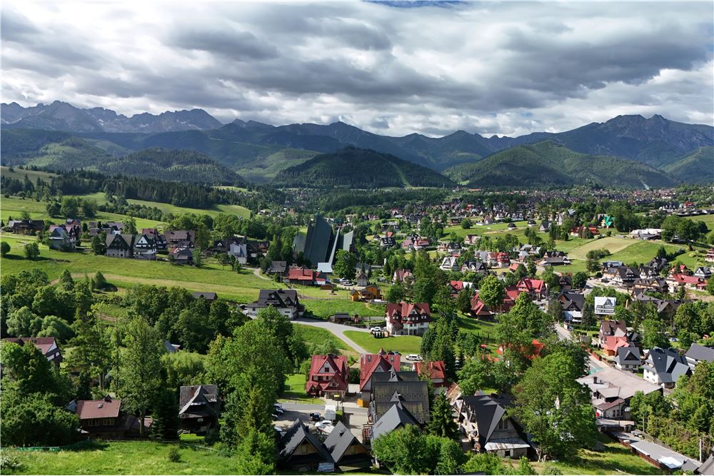 Dom wolnostojący - Sprzedaż - Zakopane, Polska - 86 - 800091040-90