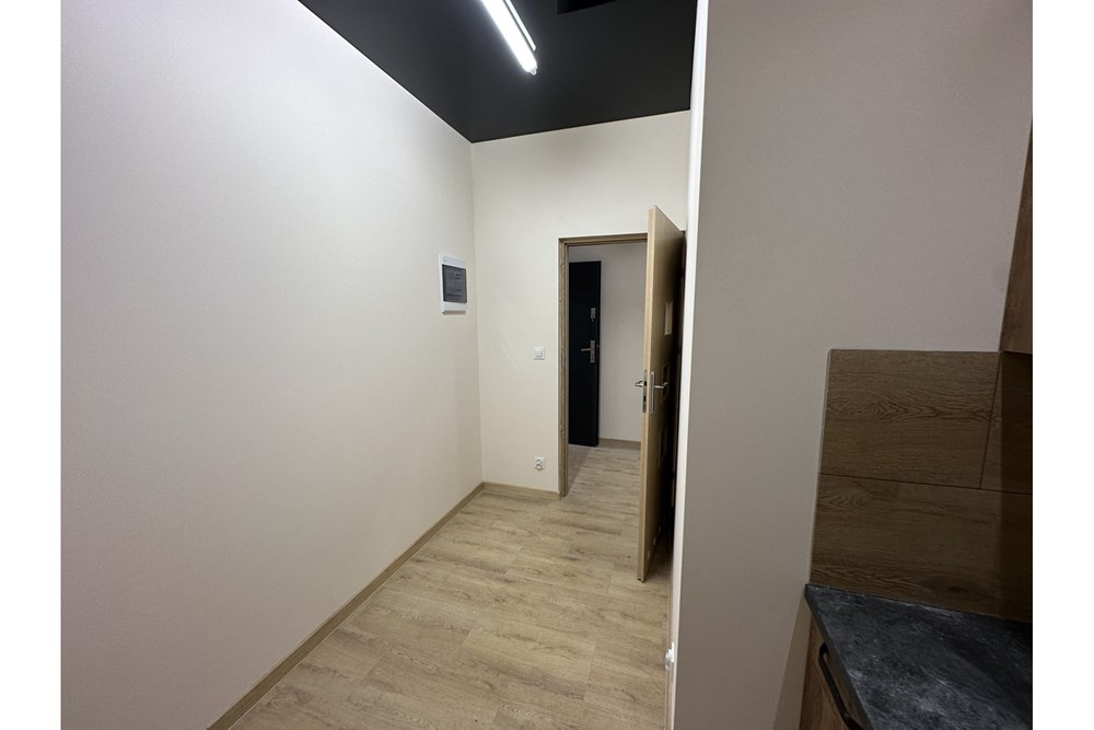 Lokal handlowy/usługowy - Wynajem - Jaworze, Polska - 38 - 800061103-144