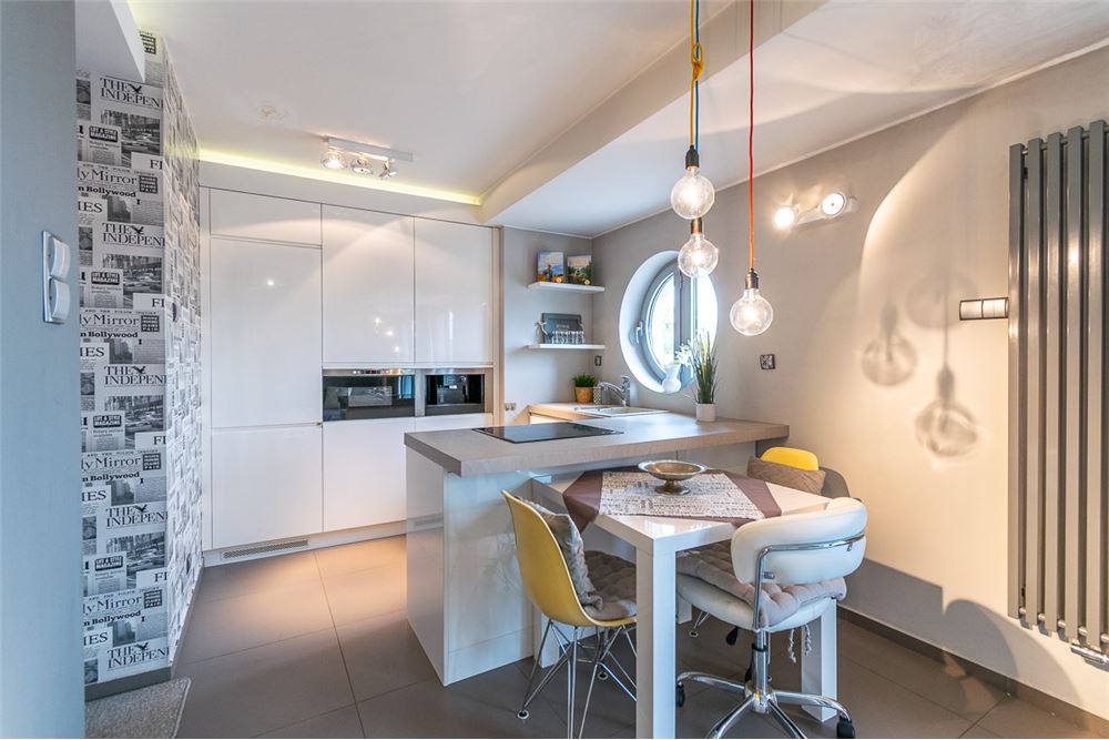 Mieszkanie - Sprzedaż - Łódź, Polska - 1 - 470191045-170