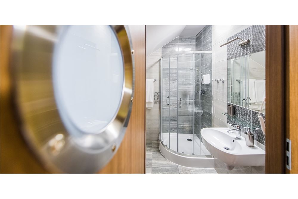 Dom wolnostojący - Sprzedaż - Korbielów, Polska - 86 - 800061076-401