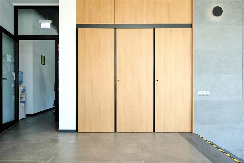 Lokal handlowy/usługowy - Sprzedaż - Cieszyn, Polska - 39 - 800061016-1278