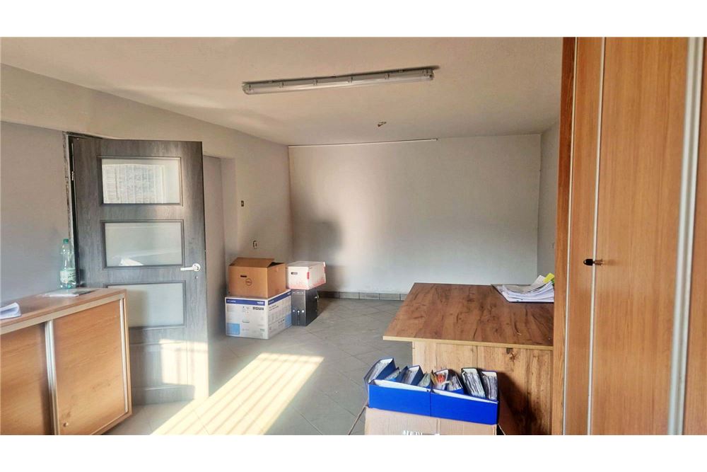 Lokal handlowy/usługowy - Wynajem - Cieszyn, Polska - 18 - 800061016-1144