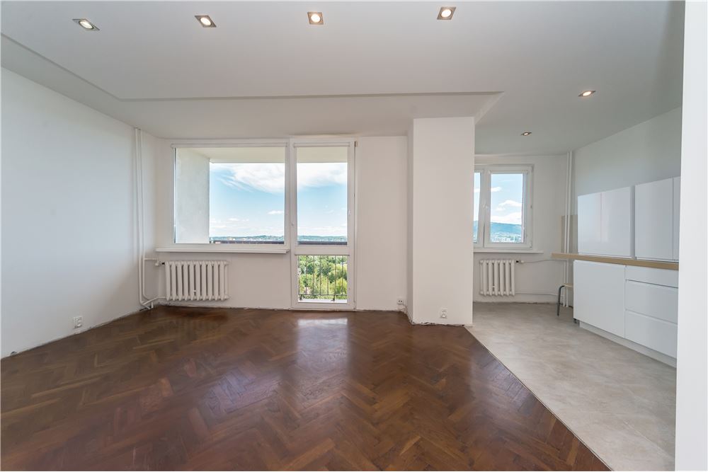 Mieszkanie - Sprzedaż - Bielsko-Biała, Polska - 9 - 800061100-88