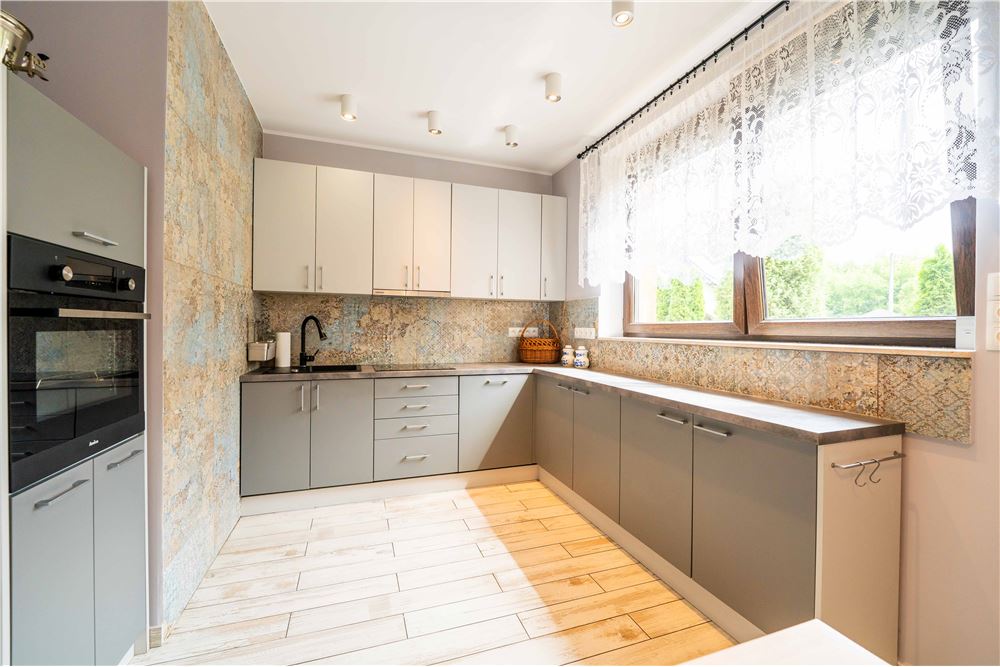 Dom wolnostojący - Sprzedaż - Sosnowiec, Polska - 6 - 800161013-42