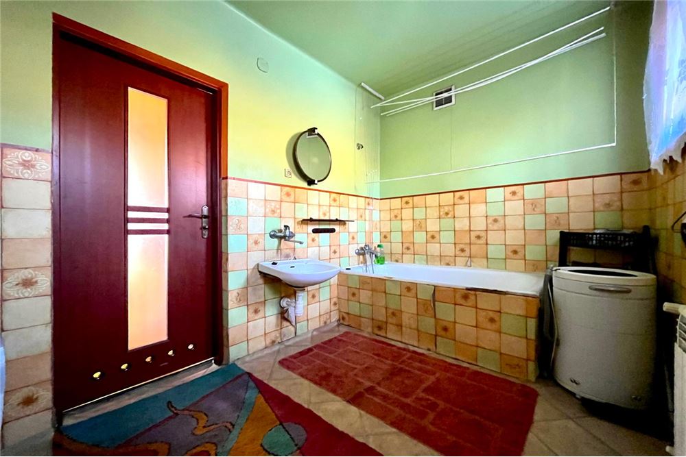 Dom wolnostojący - Sprzedaż - Kurów, Polska - 33 - 800061130-4