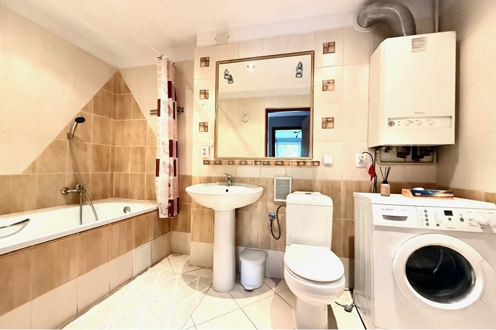 Mieszkanie - Sprzedaż - Bielsko-Biała, Polska - IMG_4474.jpeg - 470131040-414