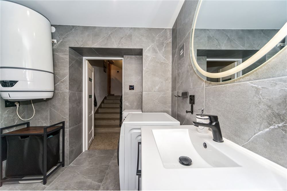 Mieszkanie - Sprzedaż - Pietrzykowice, Polska - 48 - 800061028-465