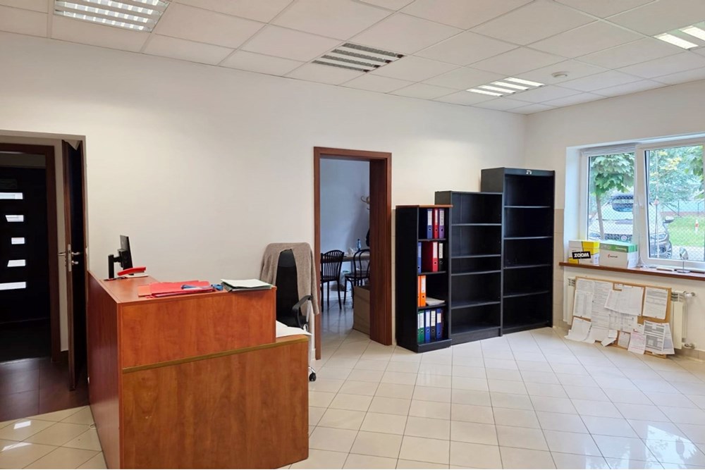 Lokal handlowy/usługowy - Wynajem - Bielsko-Biała, Polska - 1.jpg - 800061016-1295