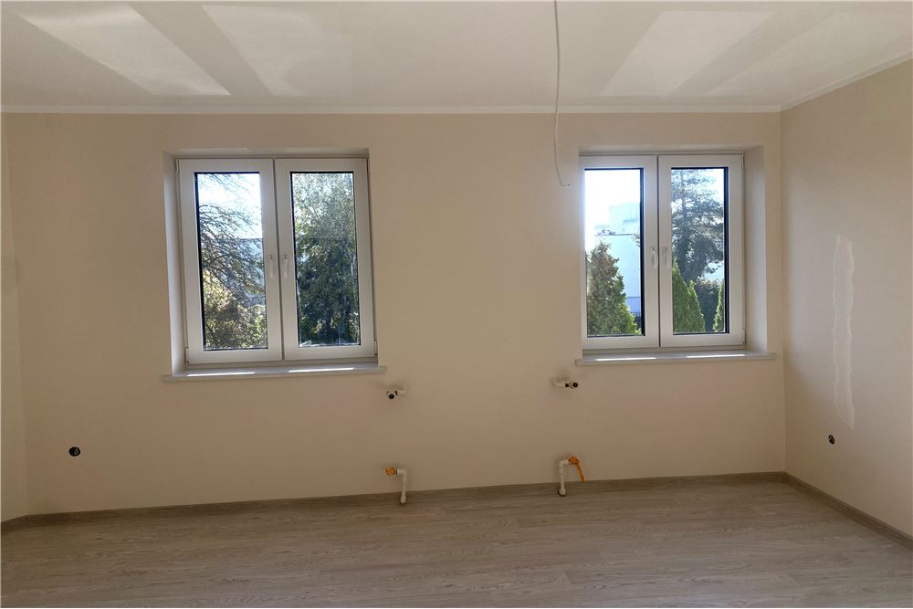 Mieszkanie - Wynajem - Skoczów, Polska - 4 - 800061028-541